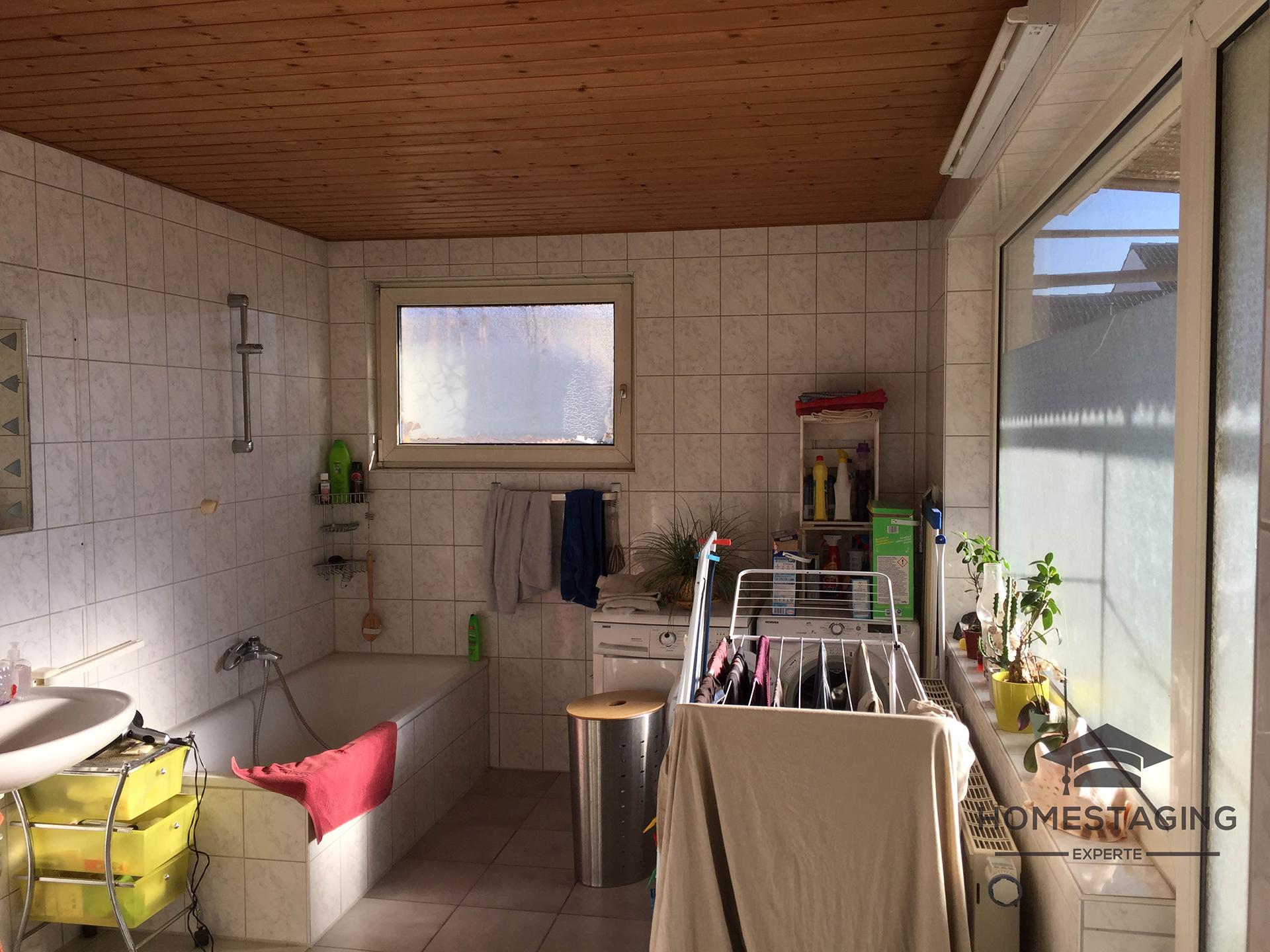 Badezimmer_vorher-dem Staging